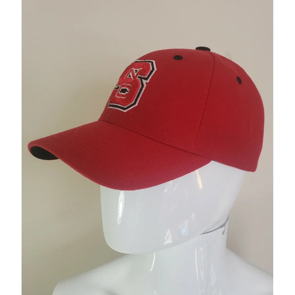 North Carolina State Wolfpack NCAA FBS ACC Adjustabl Top of the World Curve Bill